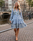 Nerina | Sommerkleid mit floralem Muster und elegantem Ausschnitt