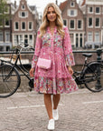 Nerina | Sommerkleid mit floralem Muster und elegantem Ausschnitt