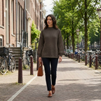Emilia | Strickwaren für Damen im Oversized Stil