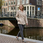Kurzer Damen Trenchcoat im eleganten City-Stil