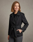 Kurzer Damen Trenchcoat im eleganten City-Stil